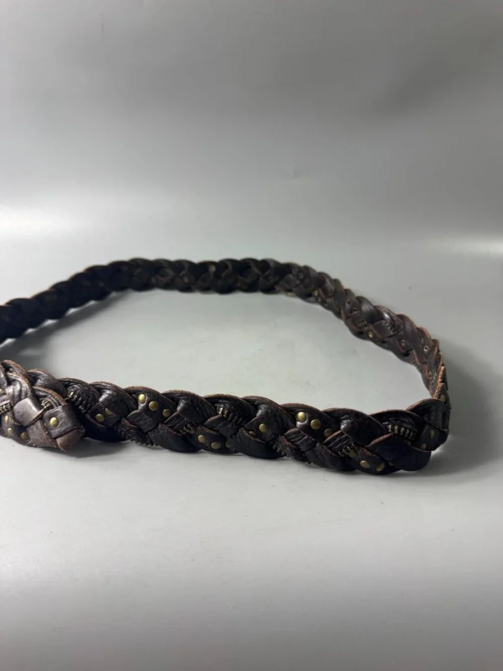 Exquisite Stuart Weitzman Brown Leather Zipper Woven Belt